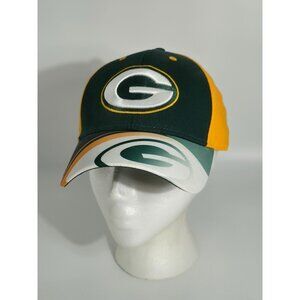 Green Bay Packers Adjustable Baseball Cap With Embroidered Logo & Curved Bill